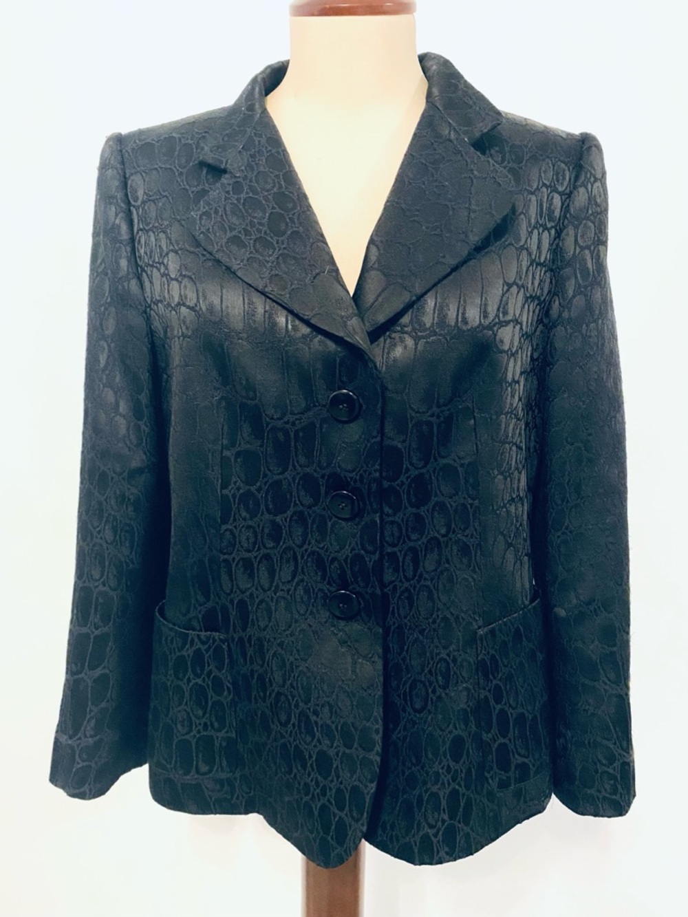 <SOLD before live show> Armani Vintage Blazer